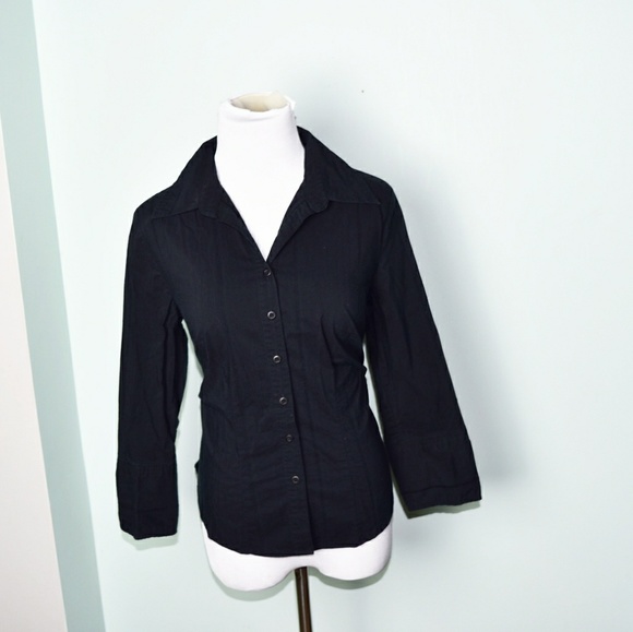 Tops - Super Cute Black Button Down Shirt
